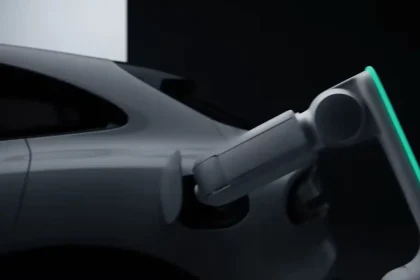 Xiaomi robotické nabíjanie elektromobilu
